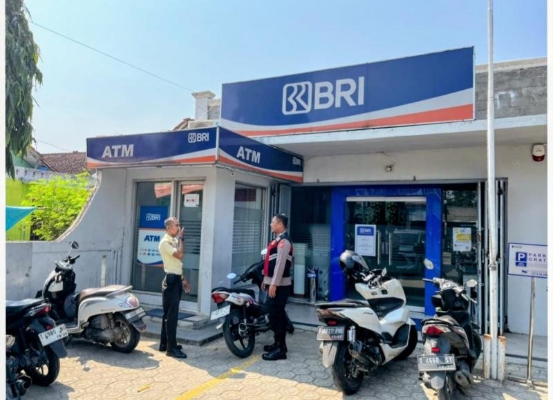 Polsek Pangkalan Gelar Patroli Wilayah guna Pastikan Keamanan Cabang Unit Perbankan Terjaga dengan Baik