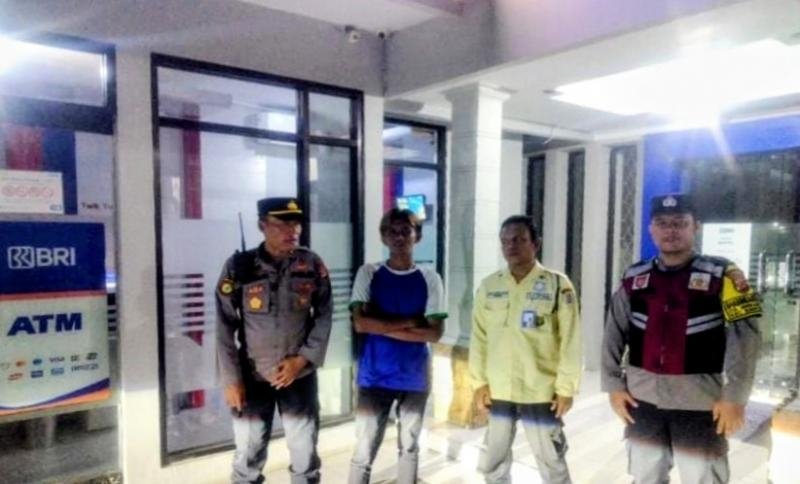 Getol Kunjungi BRI Gempol Patroli Prekat Polsek Banyusari di Malam Hari
