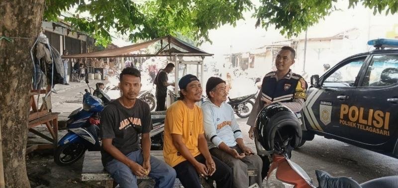 Bhabinkamtibmas Polsek Telagasari Sebar Himbauan TPPO di Lingkungan Masyarakat Binaan