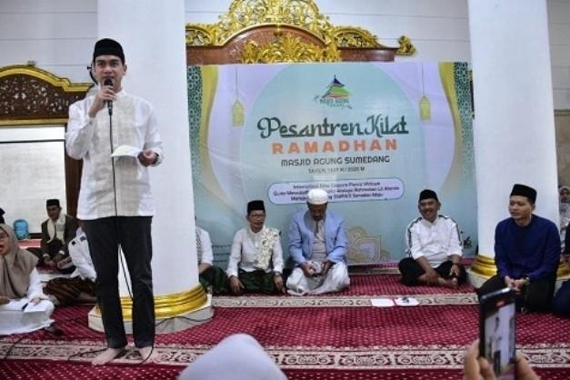 Semai Akhlak di Bulan Ramadan, 1.657 Peserta Pesantren Kilat Masjid Agung Sumedang Resmi Ditutup 