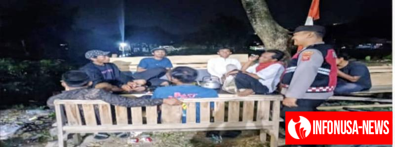 Ciptakan.Kondusifitas Wilayah, Bhabinkamtibmas Ikut Serta Dalam Giat Ronda Bersama Warga