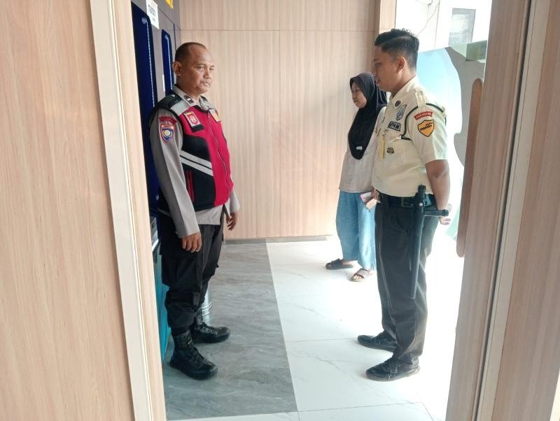 Personil Polsek Telagasari Laksanakan Patroli Rutin di Sekitar Bank dan Objek Vital Cegah Gukamtibmas dan C3