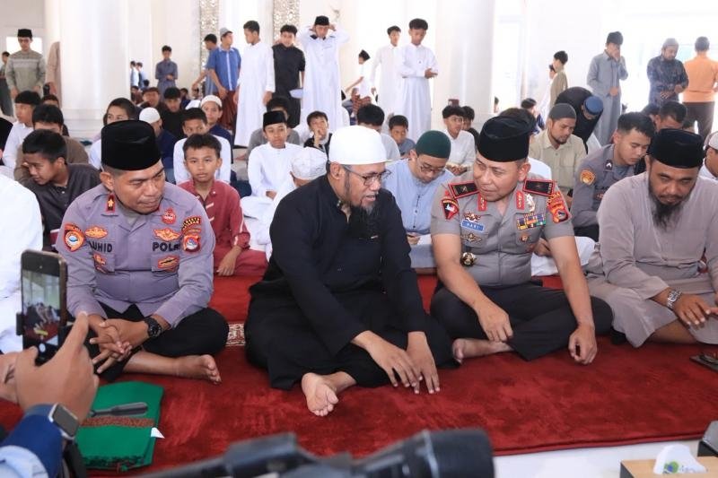 Wakapolda NTB Gelar Jumat Keliling di Ponpes Abu Hurairah, Ajak Masyarakat Jaga Kamtibmas