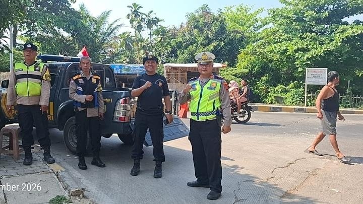 Polsek Klari Amankan Jalur Kegiatan Pembaretan Anggota Polresta Karawang