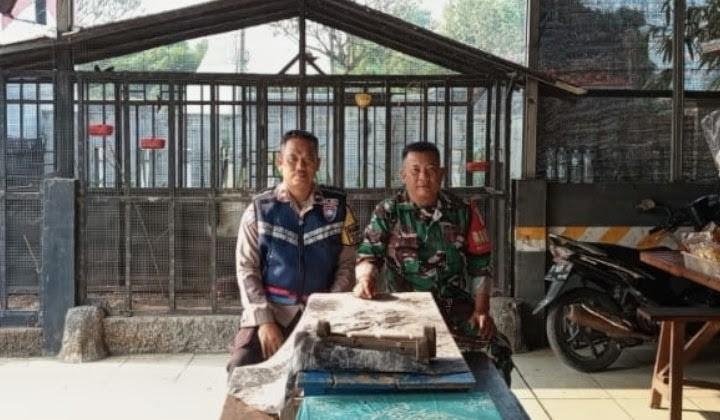 Perkuat Sinergitas Serta Komunikasi Antara TNI dan Polri Jatisari, Bahas Kamtibmas di Wilayah Binaan
