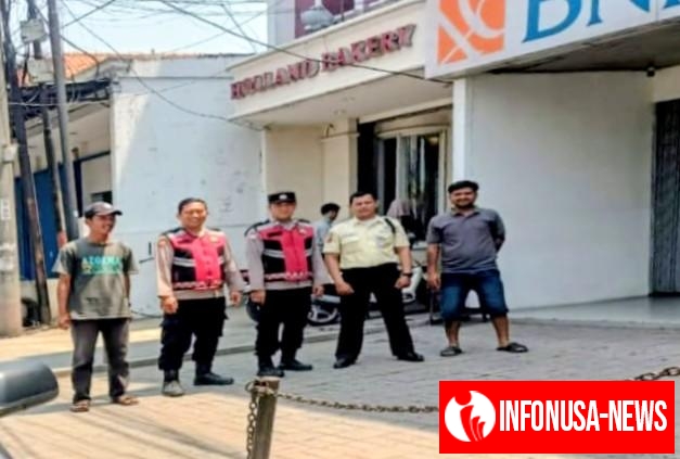 Samapta Polsek Klari Kontrol Bank BNI Sampaikan Pesan Kamtibmas Kepada Security dan Juru Parkir