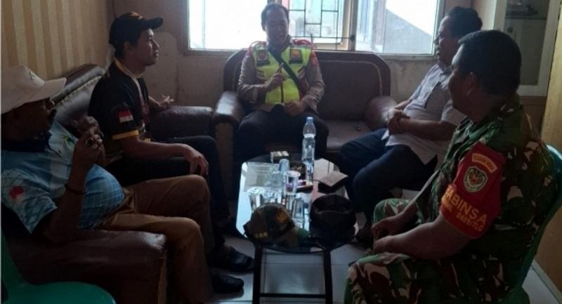 Sinergitas TNI-Polri Di Kecamatan Lemahabang Dalam Pertahankan Kamtibmas