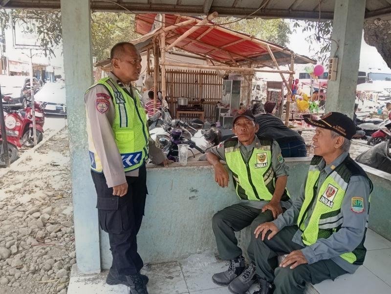 Rutin Bhabinkamtibmas Polsek Telagasari Laksanakan Sambang, Cegah Kenakalan Remaja