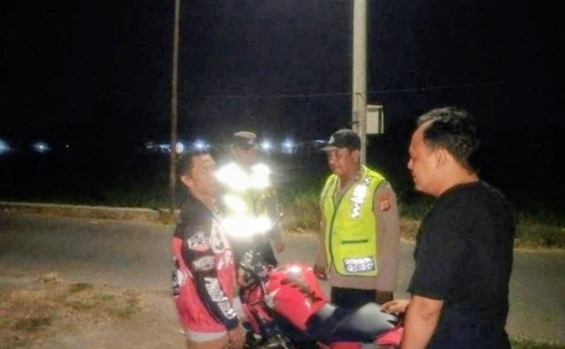 Terus Berupaya Anggota Prekat Polsek Banyusari Giat Patroli Jalan Raya Antisipasi Kejahatan