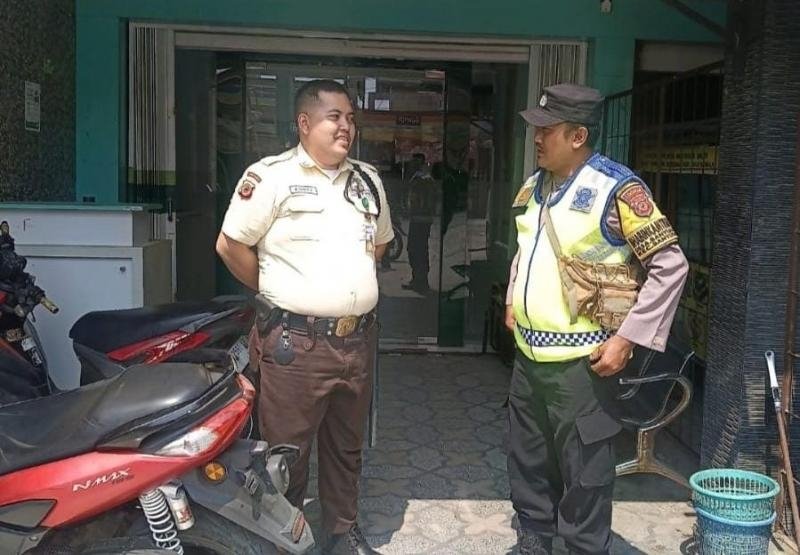 Rutin Kunjungi Pegadaian Gempol Patroli Prekat Polsek Banyusari di Siang Hari