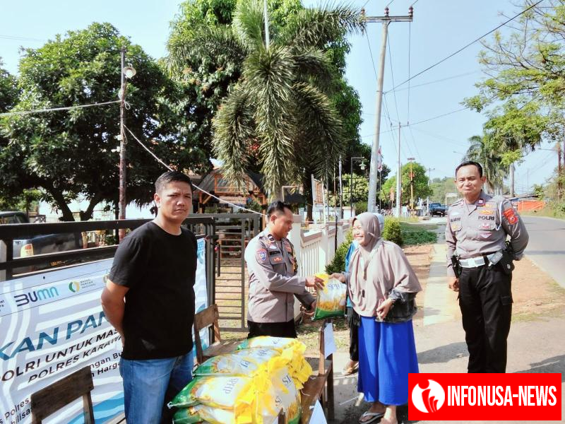 Polsek Kotabaru Jual Beras SPHP Dukung Gerakan Pangan Murah