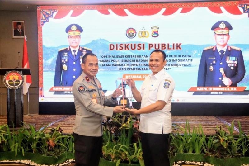 Wakapolda NTB Buka Diskusi Keterbukaan Informasi Publik, Dorong Polri Lebih Informatif