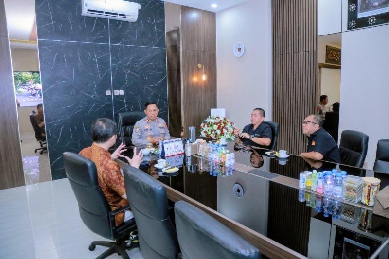 Kapolda NTB Bersama Sekjen ABUJAPI Sepakat Perkuat Sinergitas Pengamanan Swakarsa