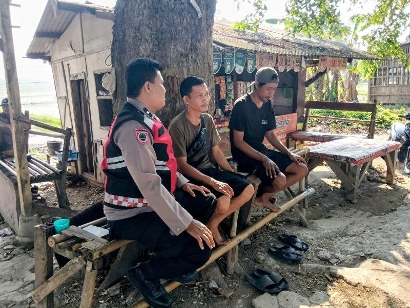 Bhabinkamtibmas Polsek Telagasari Sebar Himbauan TPPO Kepada Masyarakat Binaan