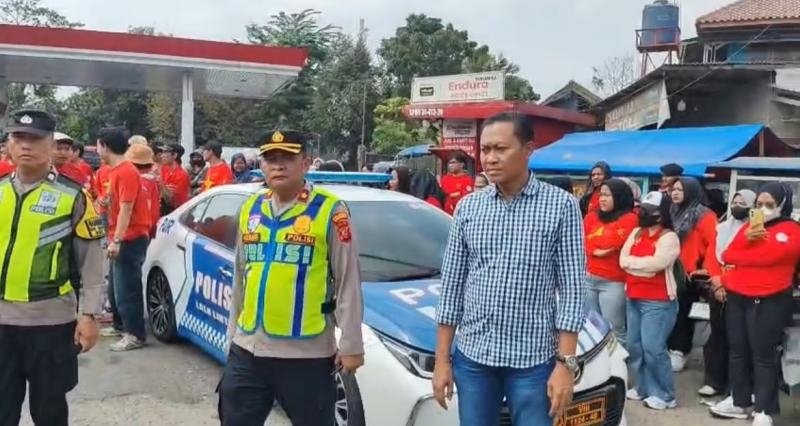 Polsek Klari Amankan Keberangkatan Massa Buruh Karawang Menuju Gedung DPR RI