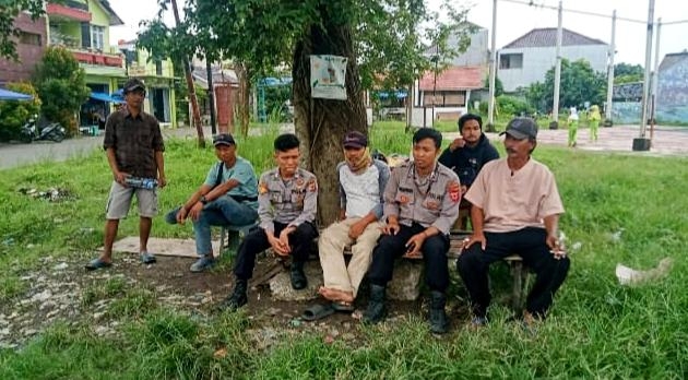 Bhabinkamtibmas Polsek Rengasdengklok, Berikan Himbauan Terkait TPPO Kepada Warga