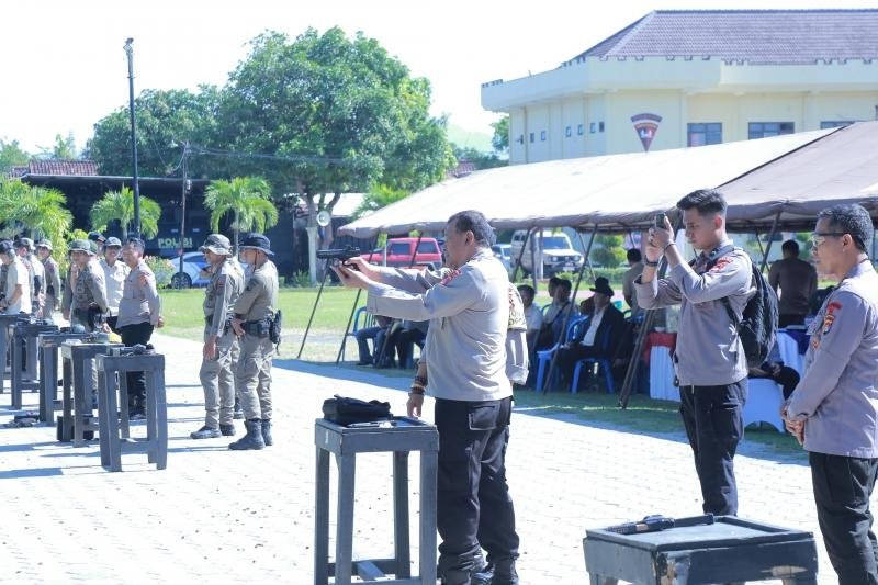 Kapolda NTB Hadiri Latihan Menembak Personel Resnarkoba, Tekankan Penggunaan Senpi Sesuai SOP