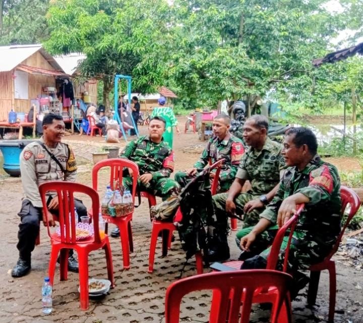 Sinergitas TNI POLRI Dalam Menjaga Kamtibmas Desa Binaan
