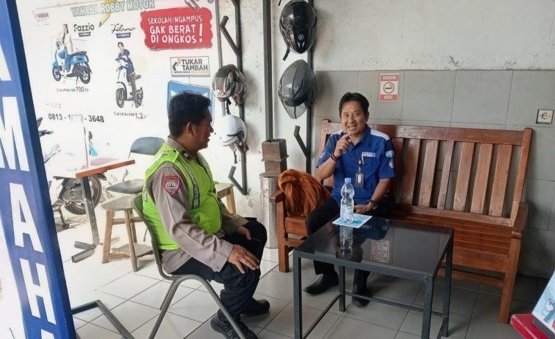 Himbau Warga Waspada Gukamtibmas, Bhabinkamtibmas Polsek Telagasari Gencar Lakukan Sambang