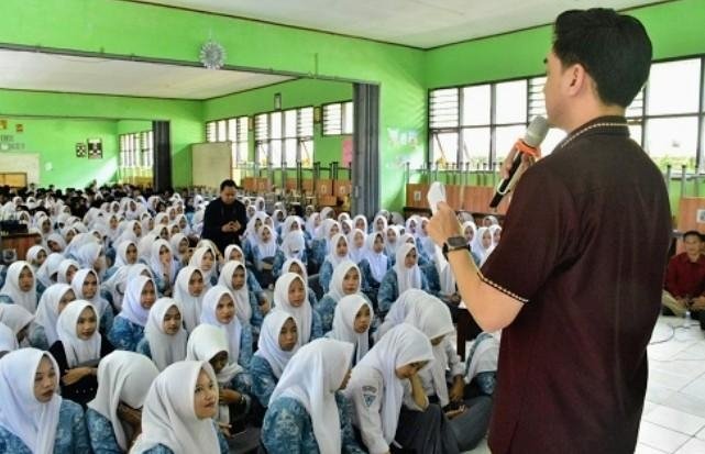 Generasi Muda Sumedang Didorong Melek Politik Sejak Dini