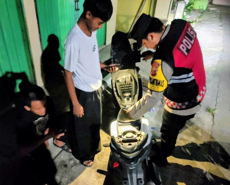 Personil Polsek Tegalwaru Patroli Malam di Jalan Sepi Tegalmalang Gelar Razia Cegah Pekat