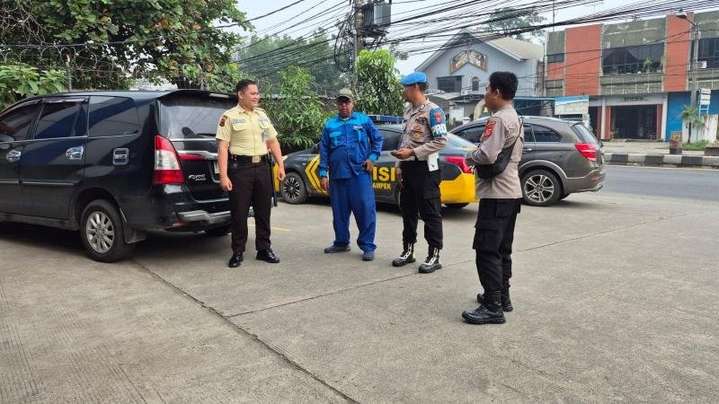 Piket Fungsi Po?sek Cikampek Pesan Kantibmas Security BCA Cabang Cikampek Waspada C3