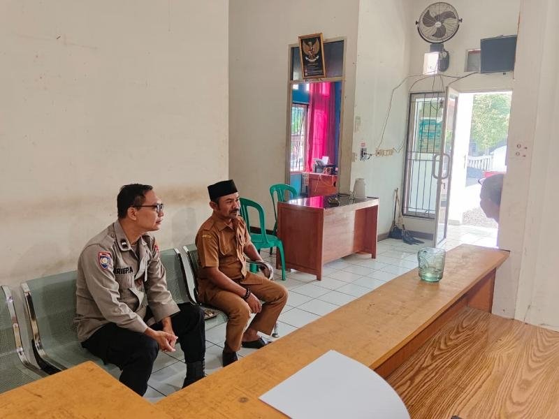 Imbau Dialogis dan Humanis Waspada Jadi Pesan Patroli Siang Personil Polsek Tegalwaru