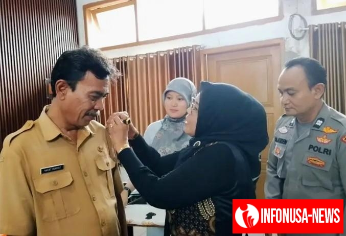 Camat Kotabaru Hj. Idah Hamidah Resmi Lantik Yayat Ruhyat Jadi Pj Kades Cikampek Utara