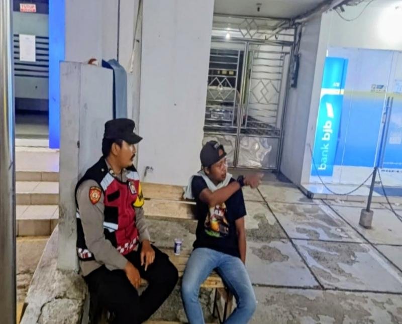 Personil Polsek Tegalwaru Patroli Malam Cegah Pekat dan Potensi Kejahatan di Loji
