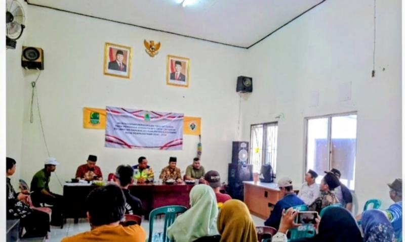 Sinergitas Bhabinkamtibmas dan Babinsa Amankan Musyawarah Pemilihan Anggota BPD Desa Cintaasih