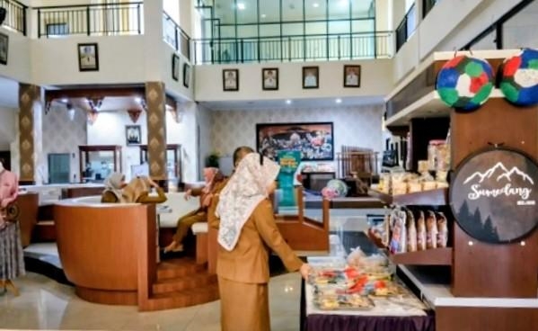 Belanja Pemerintah untuk Warga: Bupati Dony Ajak OPD Utamakan Produk UMKM Sumedang