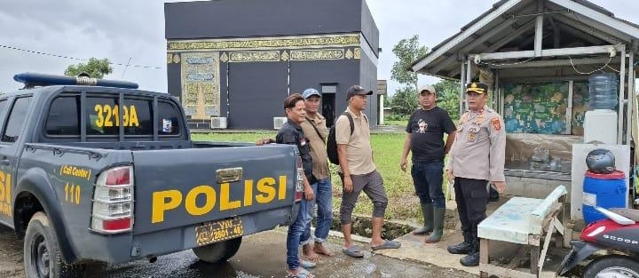 Dukung Ketahanan Pangan, Kapolsek Klari Bersama Gapoktan Pancawati Cek Lahan Tanam Jagung Serentak