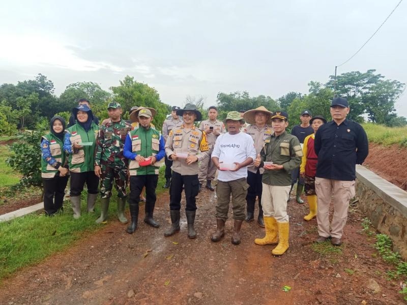 Tanam Jagung Serentak, Polsek Campaka Perkuat Sinergi Ketahanan Pangan Nasional