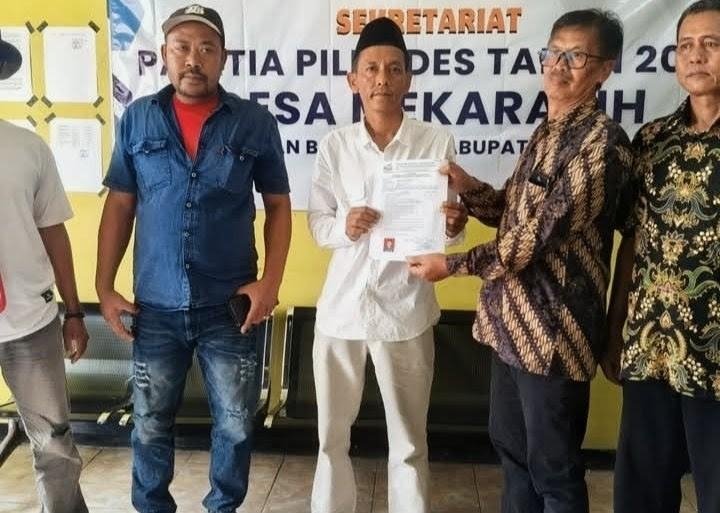 Langkah Pertama Menuju Mekarasih yang Lebih Baik, Jaelani Firdaus Daftar sebagai Bakal Calon Kades