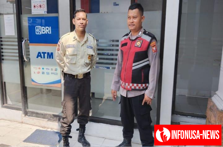 Bripka Satim.Anggota Polsek Banyusari Kunjungi Bank BRI Gempol Patroli Prekat di Siang Hari