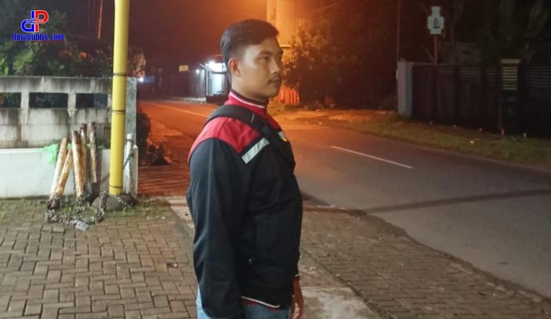 Brigpol Restu Personel Polsek Lemahabang Laksanakan Patroli Kring Serse Malam