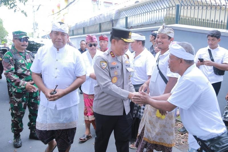 Kapolda NTB Hadiri Parade Ogoh-ogoh Nyepi 2026, Simbol Toleransi di Tengah Momentum Lebaran