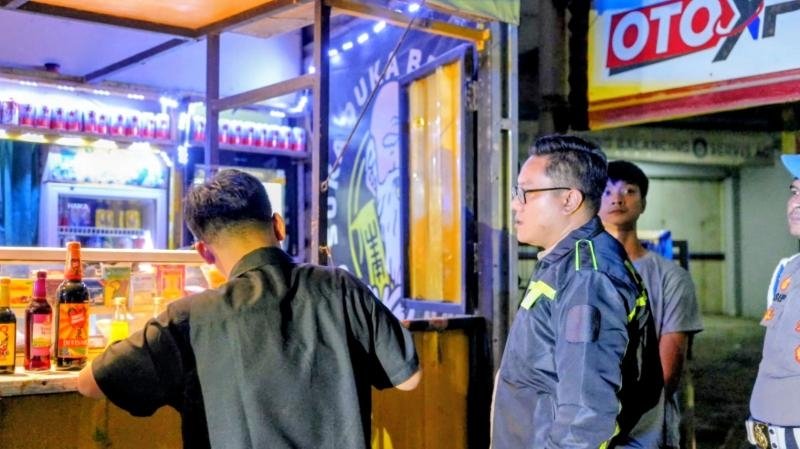 Jaga Kondusivitas, Polres Karawang Gencar Patroli KRYD dan Razia Miras