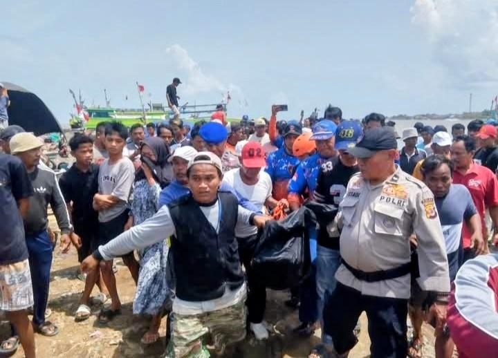 Indramayu Berduka, Nelayan Dadap Ditemukan Meninggal Setelah Terhantam Ombak Tinggi