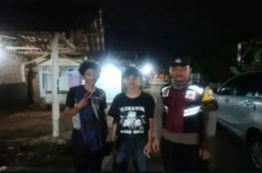 Upaya Bhabinkamtibmas Ikut Serta Dalam Giat Ronda Bersama Warga