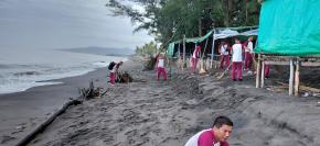 Ditpolairud Polda NTB Laksanakan Kegiatan Bersih-Bersih Pantai Gading Sekarbela