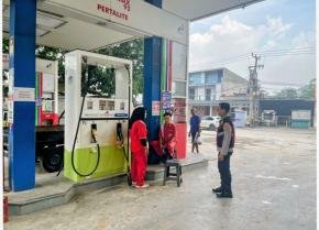 Polsek Pangkalan Laksanakan Patroli Perintis, Pantau Kamtibnas di Lokasi Obvit Pertamina