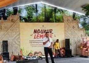 Ngukur Lembur, Warga Tanjungjaya Nikmati Kebersamaan Lewat Jalan Santai