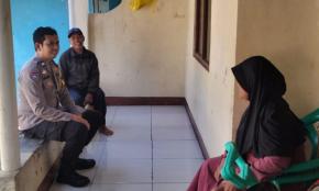 Bhabinkamtibmas Polsek Klari Silaturahmi Kamtibmas ke Rumah Warga, Ingatkan Orang Tua Terkait Pergaulan Anak