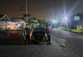 Dua Personil Samapta Polsek Klari Lakukan Patroli Di Wilayah Rawan Gangguan Kamtibmas
