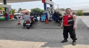 Personel Polsek Lemahabang Sosialisasikan Pelarangan Knalpot Tidak Sesuai Spesifikasi Teknis Di Obyek Vital