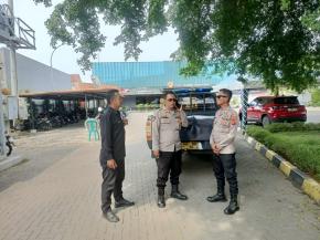 Upaya Jaga Kamtibmas Patroli Polsek Kotabaru Sambangi Super Market Berdialogis Dengan Security