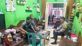 Bhabinkamtibmas Polsek Klari Sosialisasikan Gerakan Perangi Kenakalan Remaja Kepada Warga Belendung