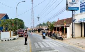 Kapolsek Pangkalan Lakukan Pelayanan Prima Melalui Gatur Pagi di Depan Sekolah saat Kegiatan Sapa Warga