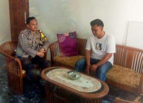 Jalin Tali Silaturahmi, Bhabinkamtibmas Laksanakan Sambang dengan Tokoh Masyarakat Desa Binaan